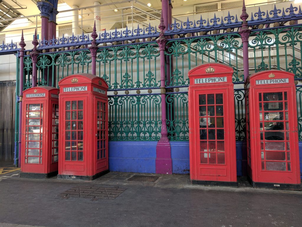 Telefonzellen in Smithfield Market Foto: Petra Breunig